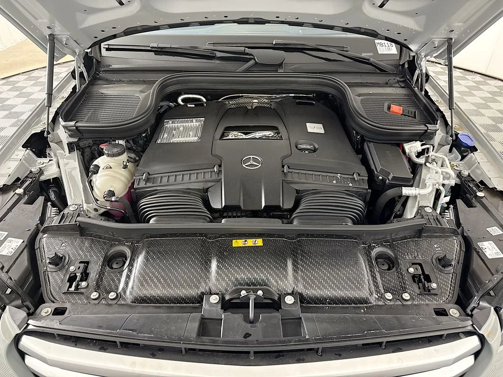 New 2026 White Mercedes-Benz GLS 580 image 33