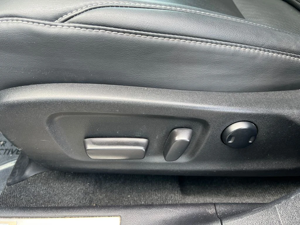 Used 2020 Silver Lexus 350 image 10