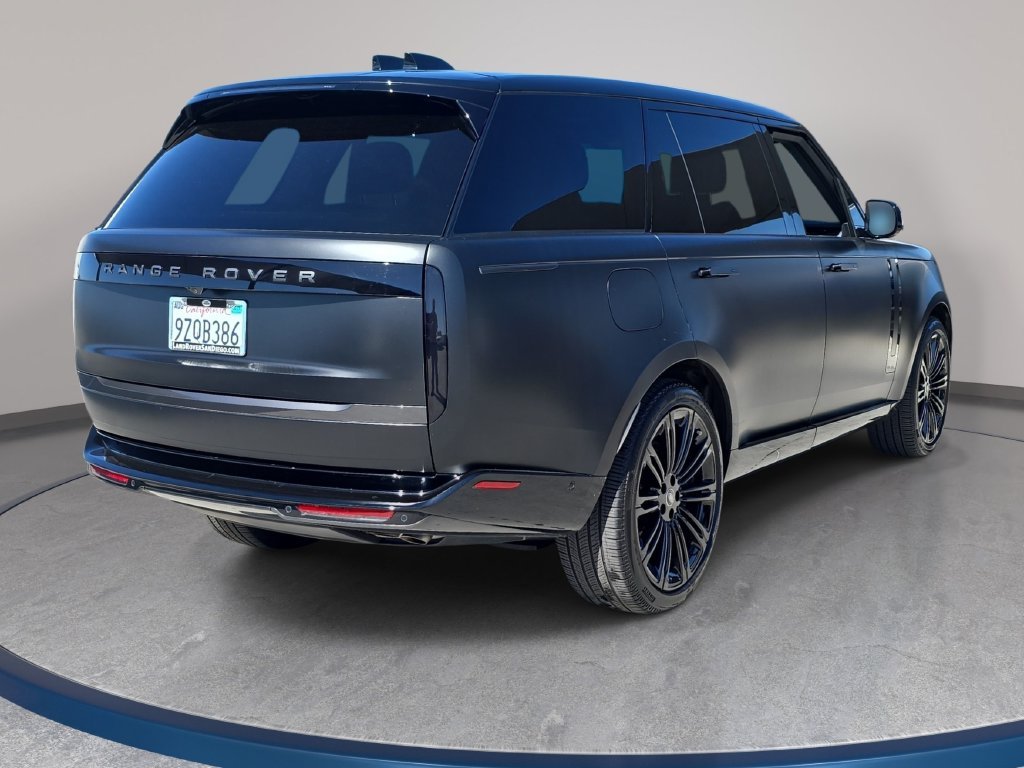 Certified Used 2025 Black Land Rover SE image 5