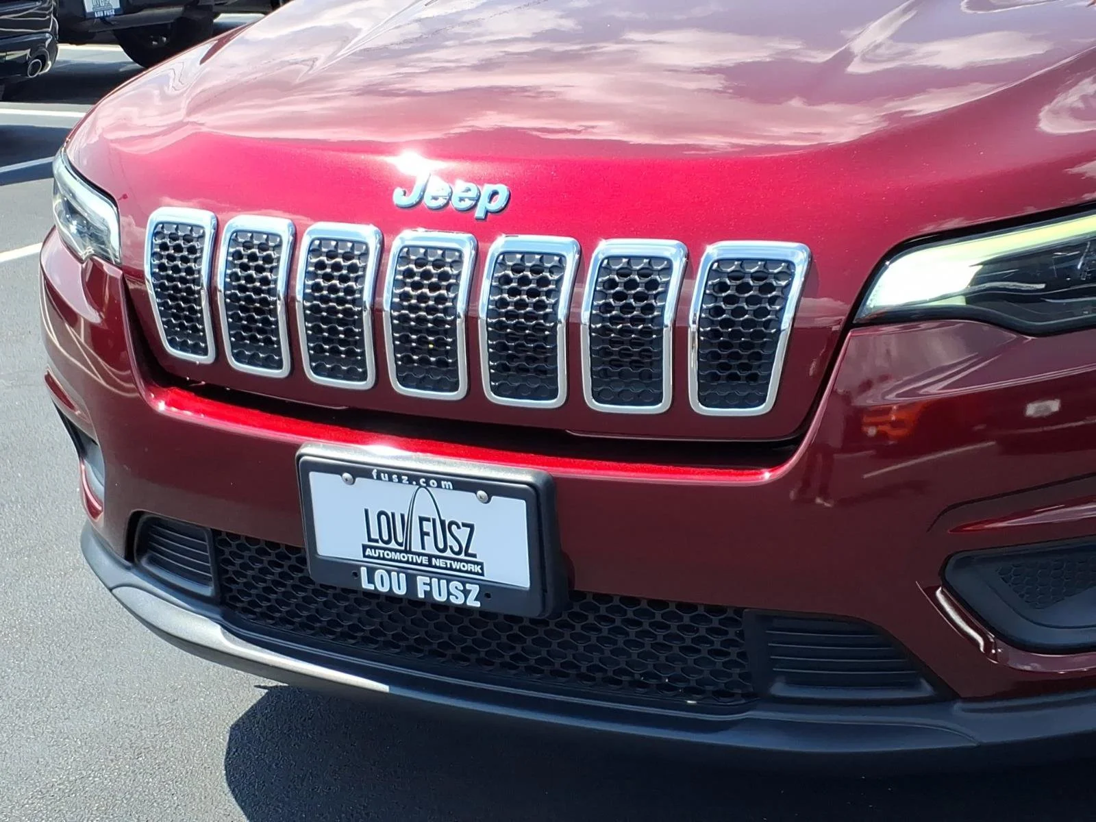 Used 2020 Velvet Red Pearlcoat Jeep Latitude image 34