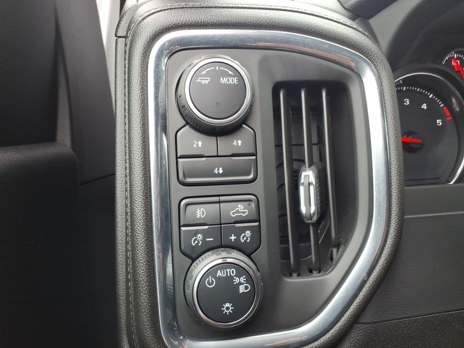 Used 2022 Summit White Chevrolet LT image 6