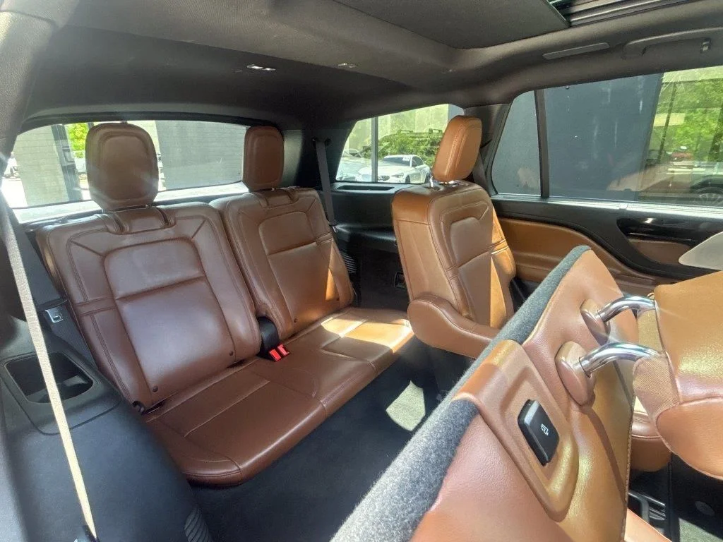 Used 2023 Beige Lincoln Reserve image 18