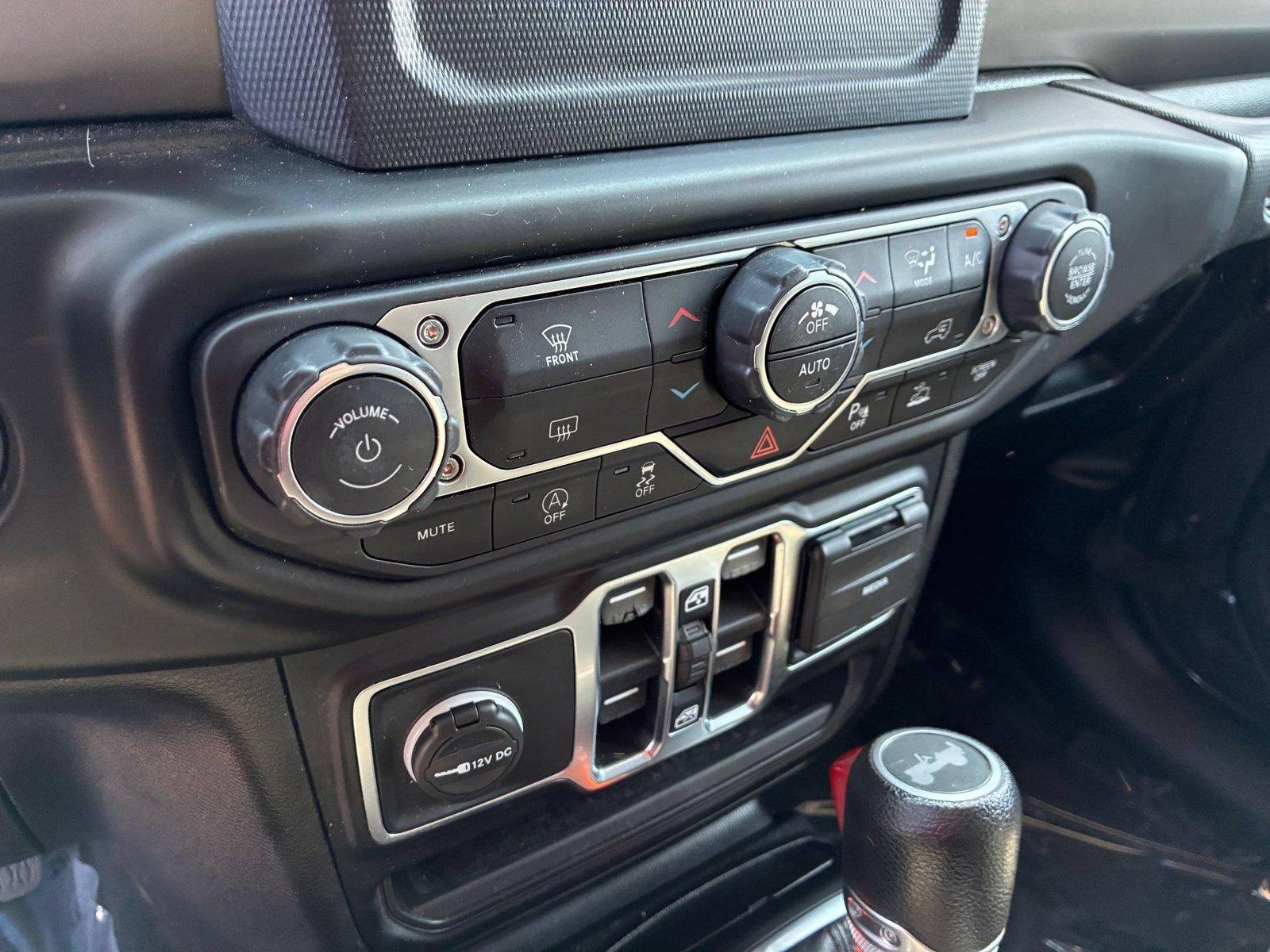 Used 2021 Granite Crystal Metallic Clearcoat Jeep Unlimited Sport S image 19