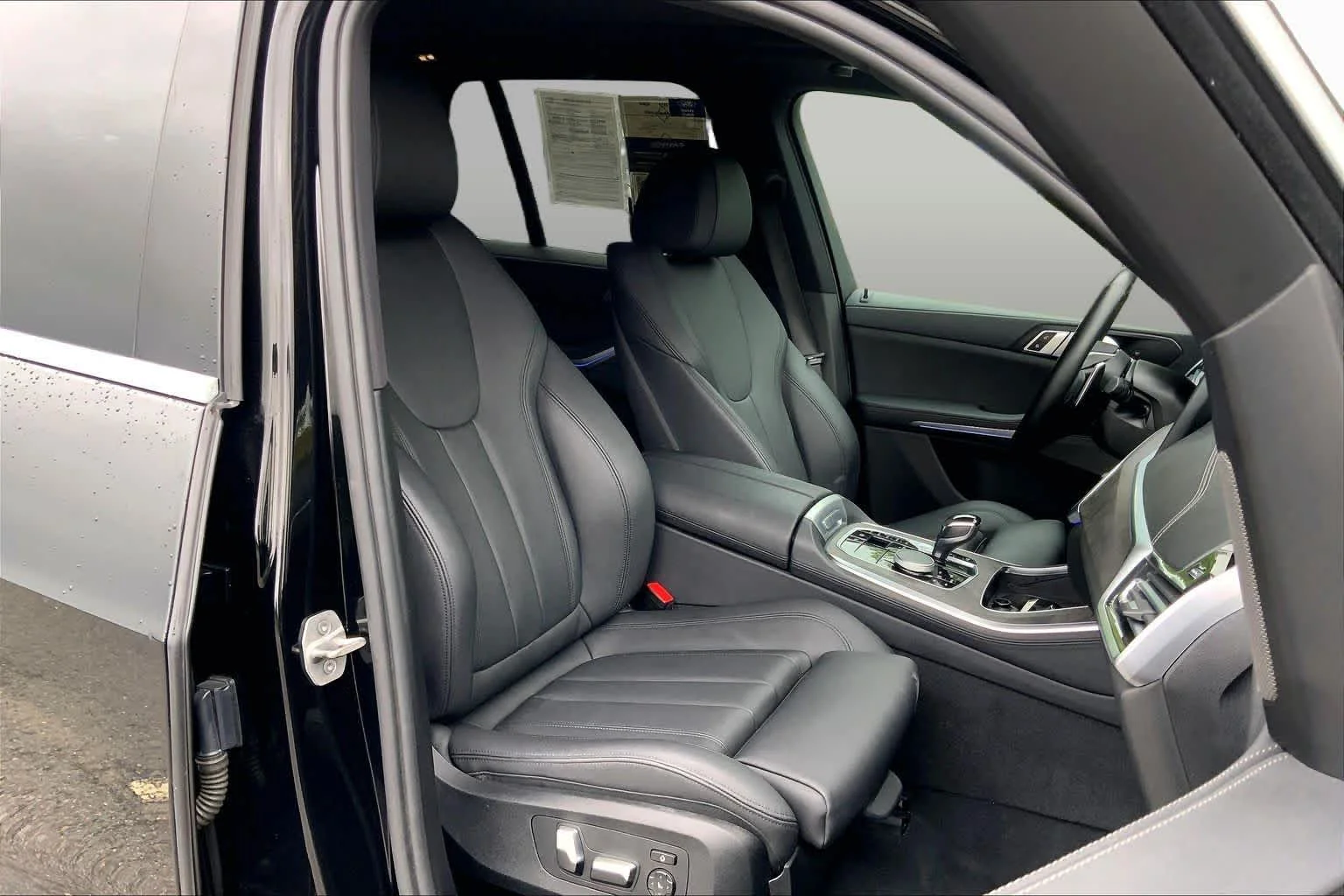 Certified Used 2019 Jet Black BMW xDrive40i image 16