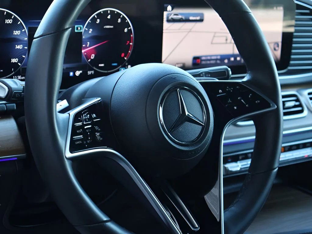 Certified Used 2025 Obsidian Black Metallic Mercedes-Benz GLE 350 image 20