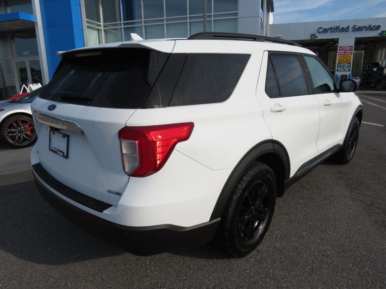 Used 2020 Oxford White Ford XLT image 6