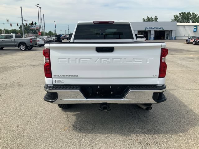 Used 2024 Summit White Chevrolet LT image 4
