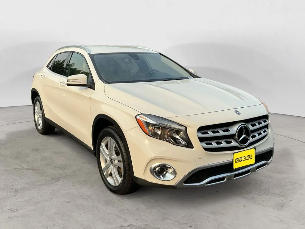 Used 2018 White Mercedes-Benz GLA 250 image 3
