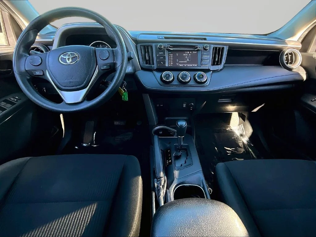 Used 2016 Silver Toyota LE image 8