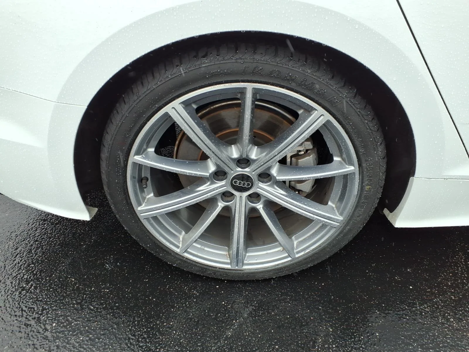 Used 2025  Audi S line Premium image 14