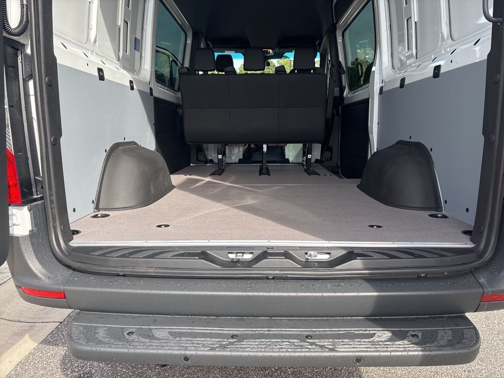 New 2026  Mercedes-Benz Crew 144 w/ Method Wheels Owl Rack image 10