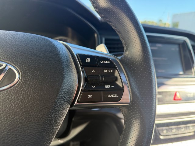 Used 2018 Blue Hyundai Sport 2.0T image 12