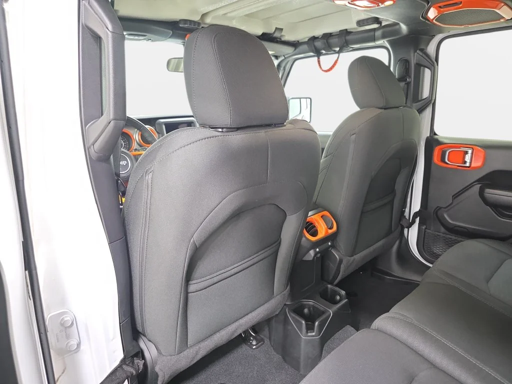 Used 2020 Bright White Clearcoat Jeep Unlimited Sport image 12