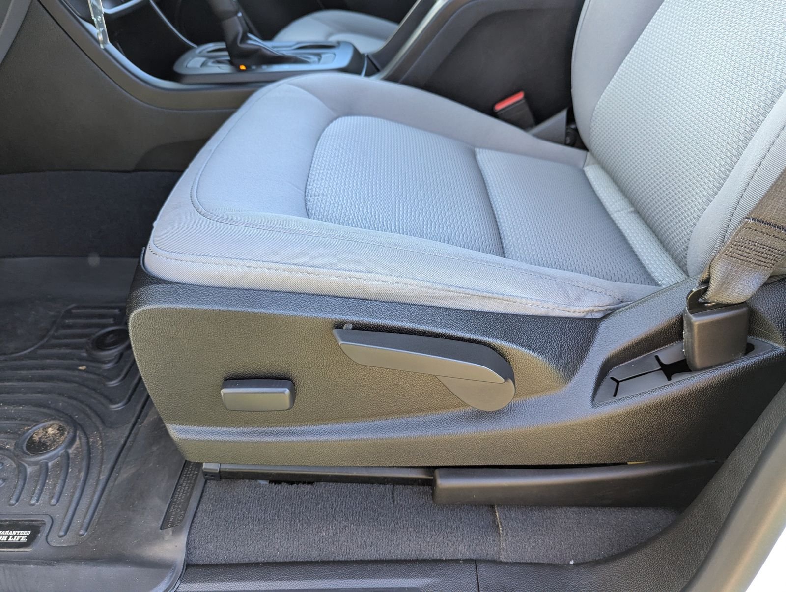Used 2020 Summit White GMC Base image 24