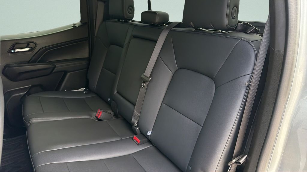 Used 2024 Gray Chevrolet LT image 28