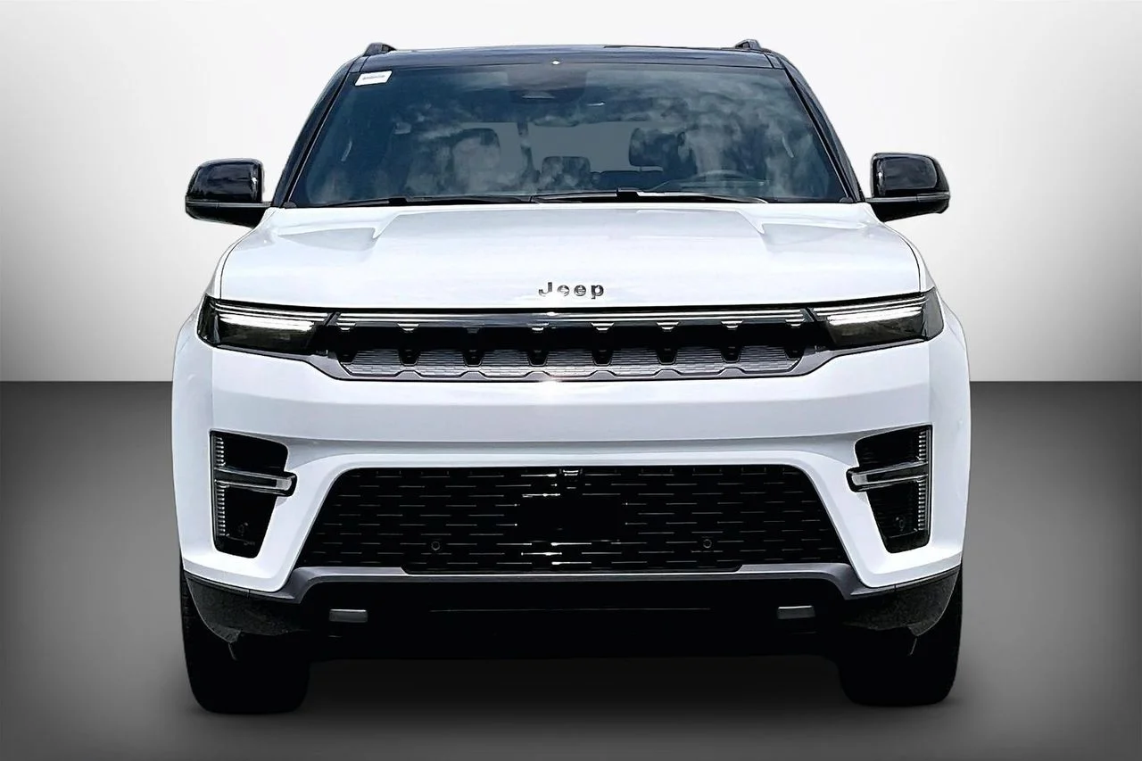 New 2026 Bright White Clearcoat Jeep Summit Obsidian image 3