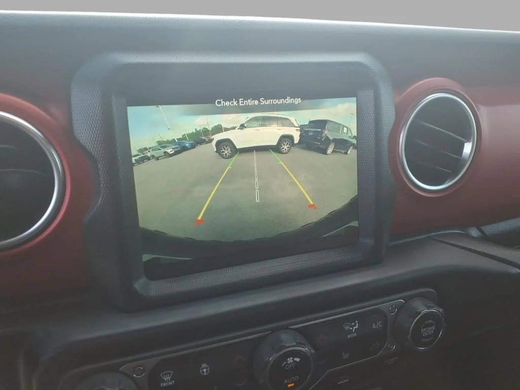 Used 2021 Red Jeep Unlimited Rubicon image 23