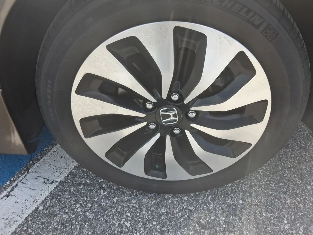 Used 2017 Brown Honda Touring image 13