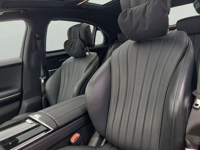 Used 2025 Black Mercedes-Benz S 500 image 21