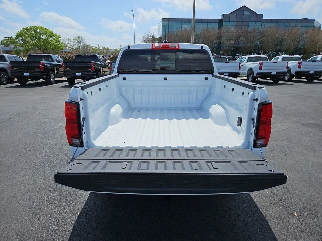 New 2026 Summit White Chevrolet LT image 17