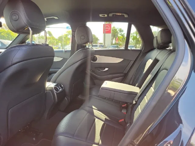 Used 2022 Black Mercedes-Benz GLC 300 image 12