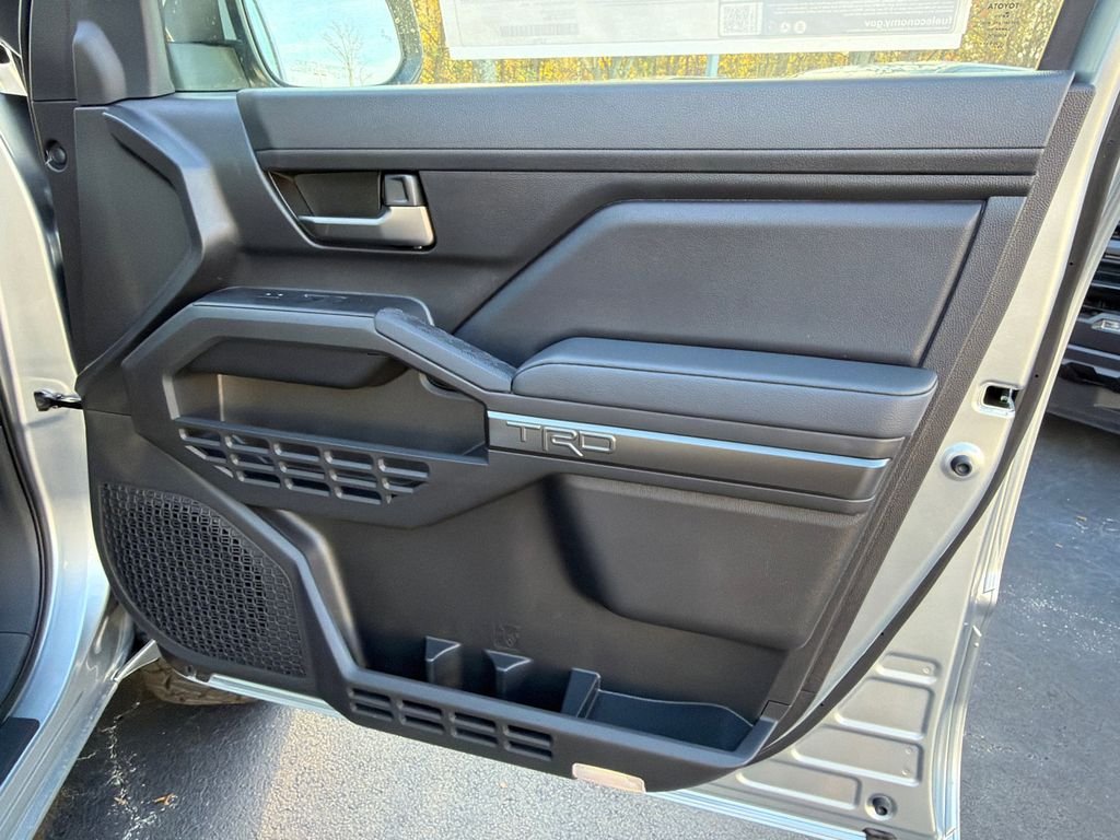 2025 Toyota Tacoma TRD Off Road - Photo 14