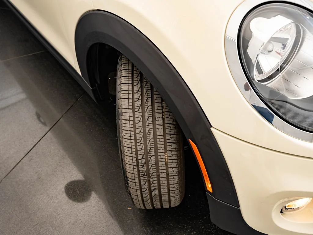 Used 2018 Pepper White MINI  image 50