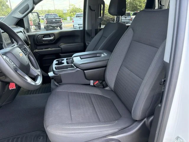 Used 2022 White Chevrolet Custom image 18