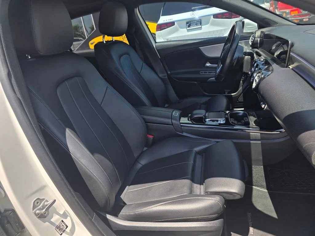 Used 2019 White Mercedes-Benz A 220 image 17