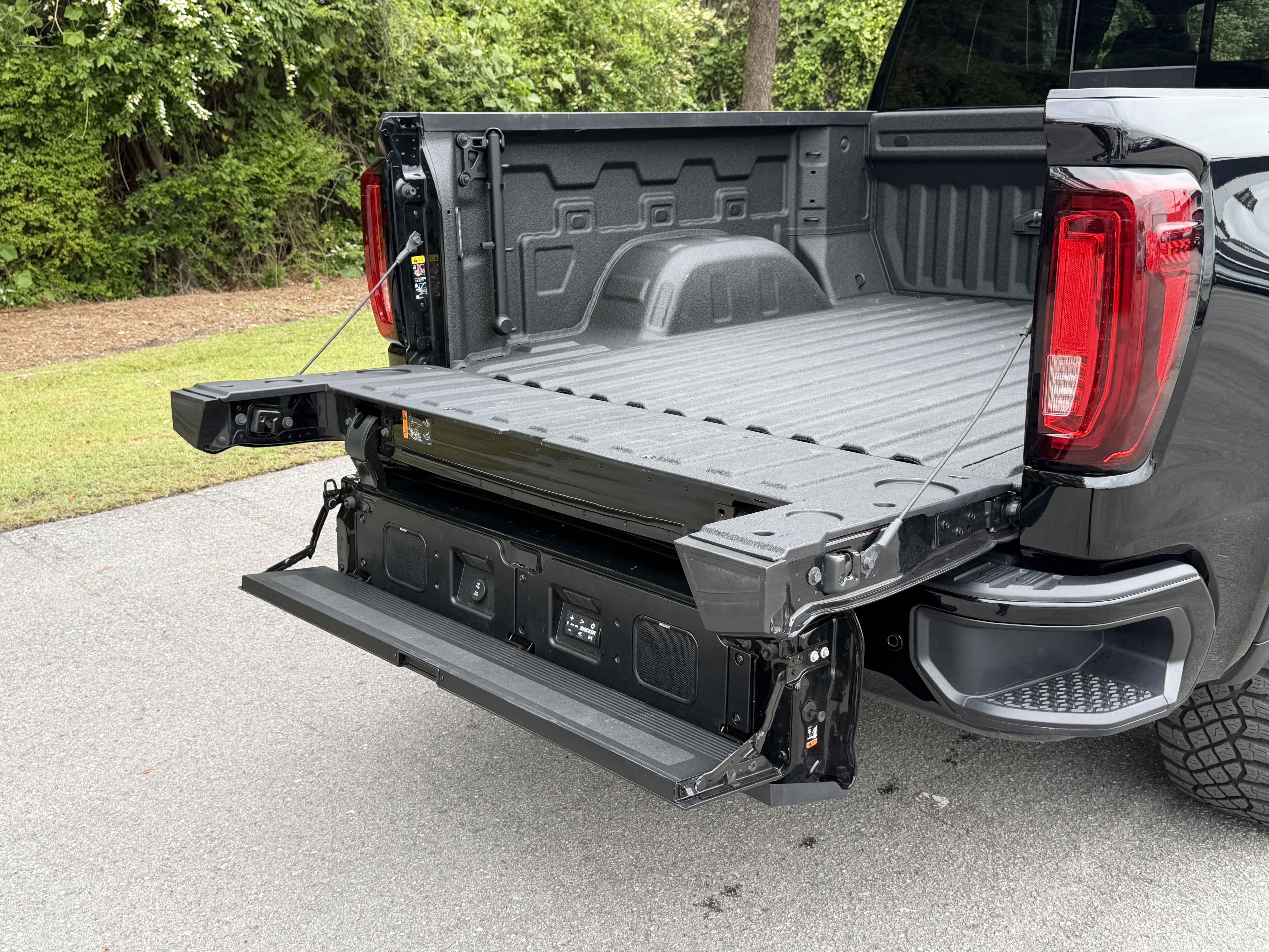 2024 GMC Sierra 1500 AT4X - Photo 11