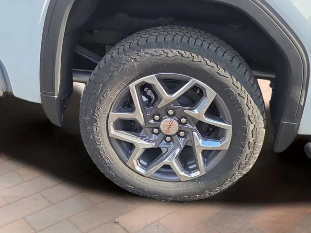 2026 GMC Sierra 1500 SLT - Photo 19