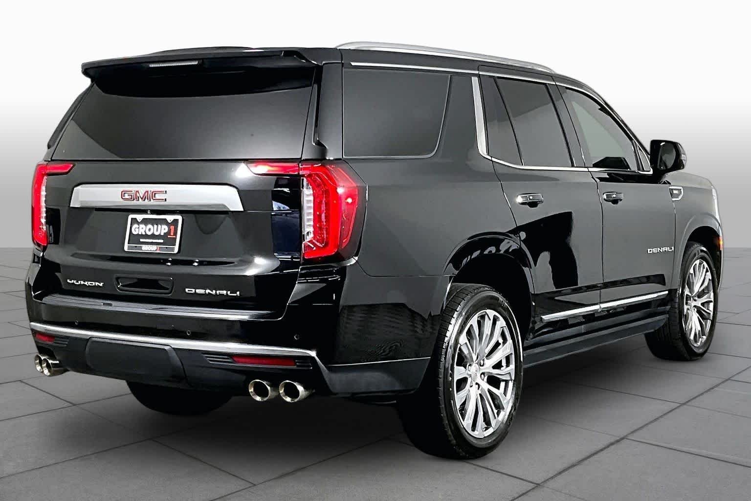 Used 2022 ONYX BLACK GMC Denali image 12