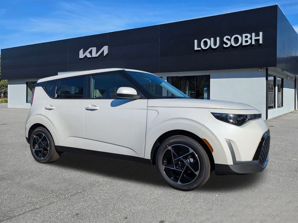 2025 Kia Soul 2.0L EX 6 IVT's photo