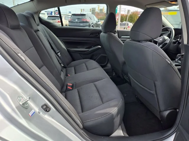 Used 2023 Silver Nissan 2.5 SV image 19