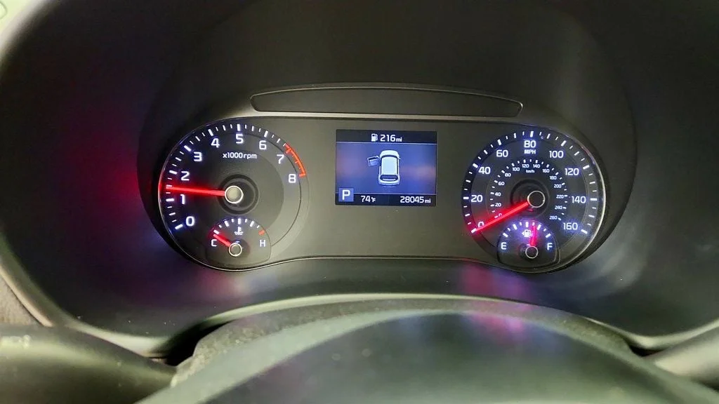 Used 2020 Inferno Red Kia LX IVT image 14