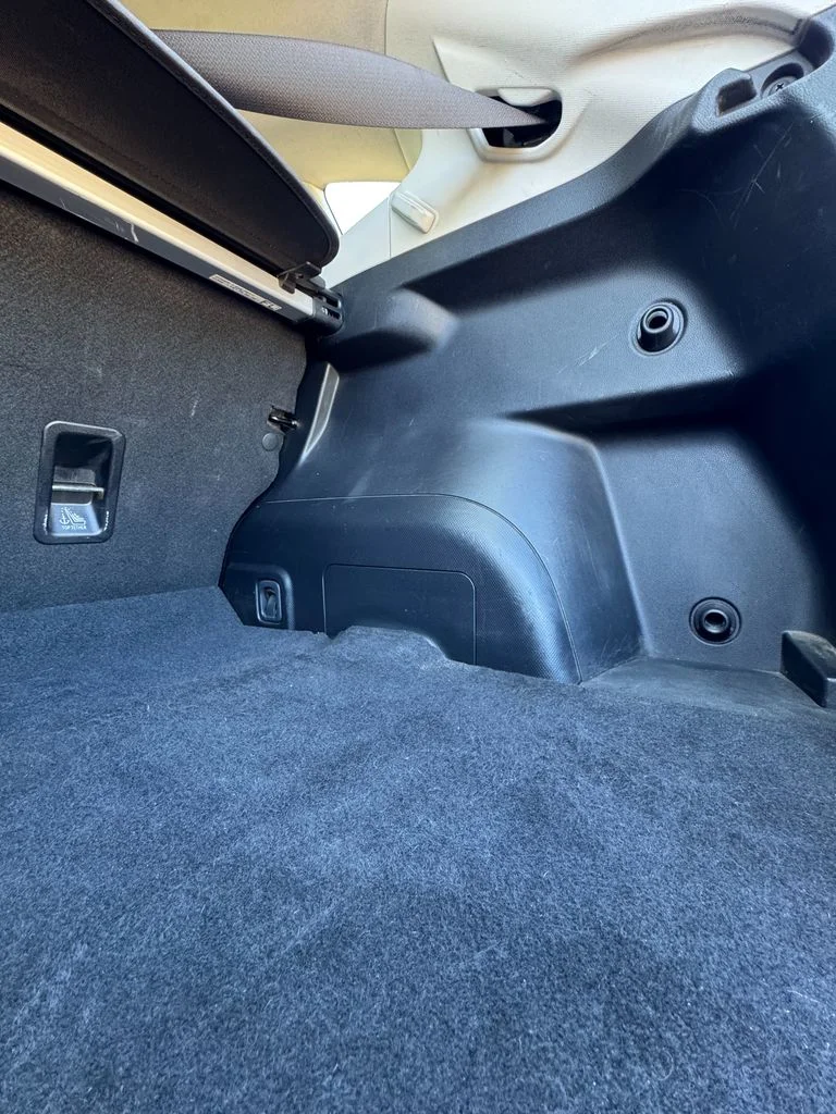 Used 2017 Carbide Gray Metallic Subaru 2.0i Limited image 12