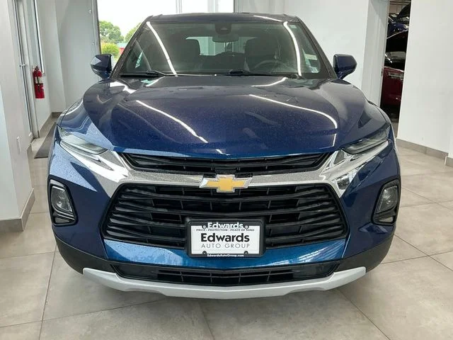 Used 2022 Blue Chevrolet LT image 3