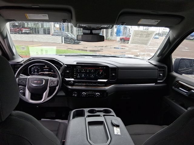 Used 2024 Onyx Black GMC Elevation image 12