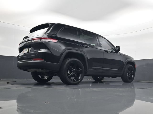 Used 2025 Black Jeep Limited 4x4 image 25