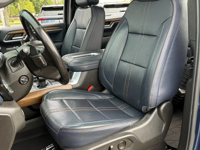 Used 2022 Glacier Blue Metallic Chevrolet High Country image 9
