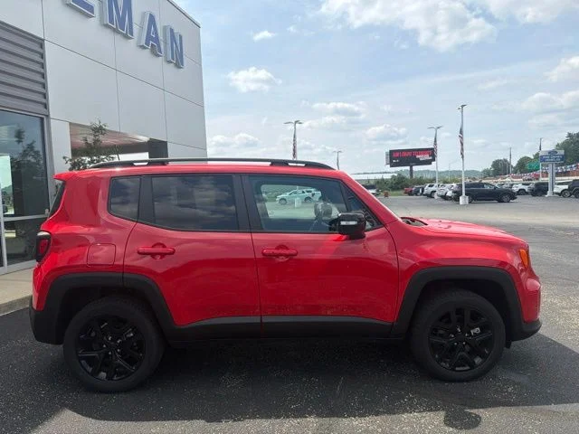 Certified Used 2022 Colorado Red Jeep Altitude image 2