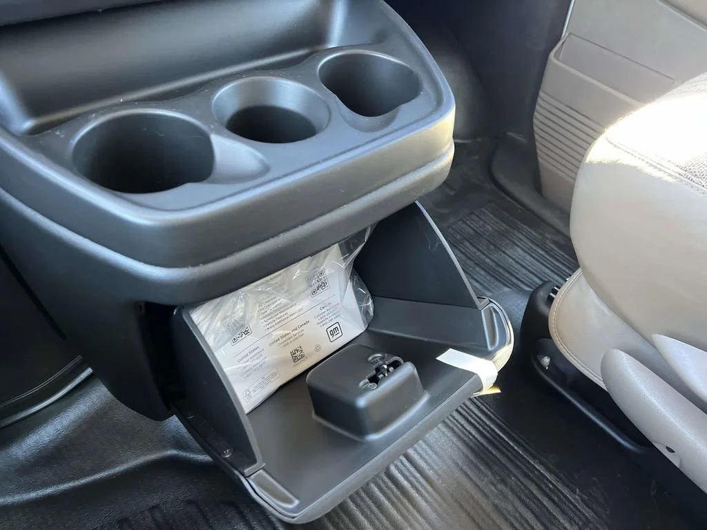 2025 Chevrolet Express Cargo Work Van - Photo 24