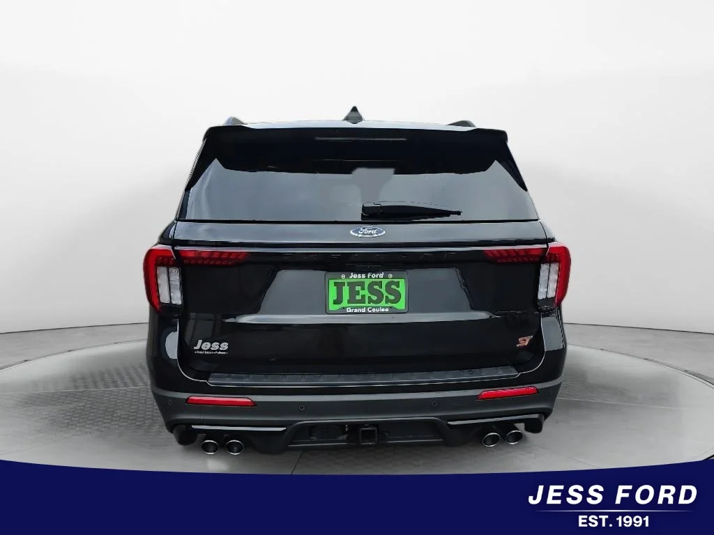 New 2026 Agate Black Metallic Ford ST image 4