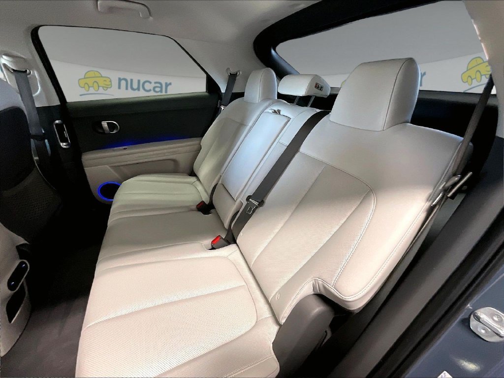 Used 2023 Green Hyundai SEL image 15