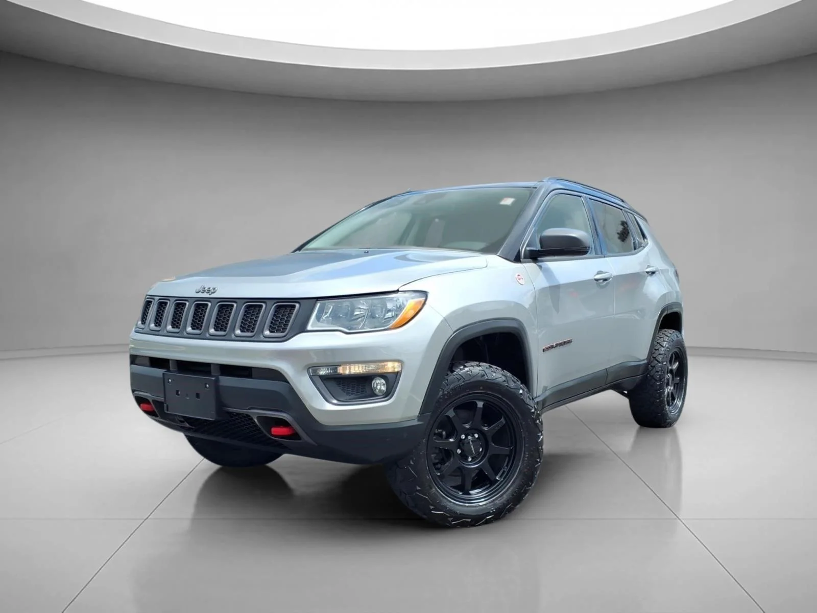 Used 2021 Billet Silver Metallic Clearcoat Jeep Trailhawk image 1