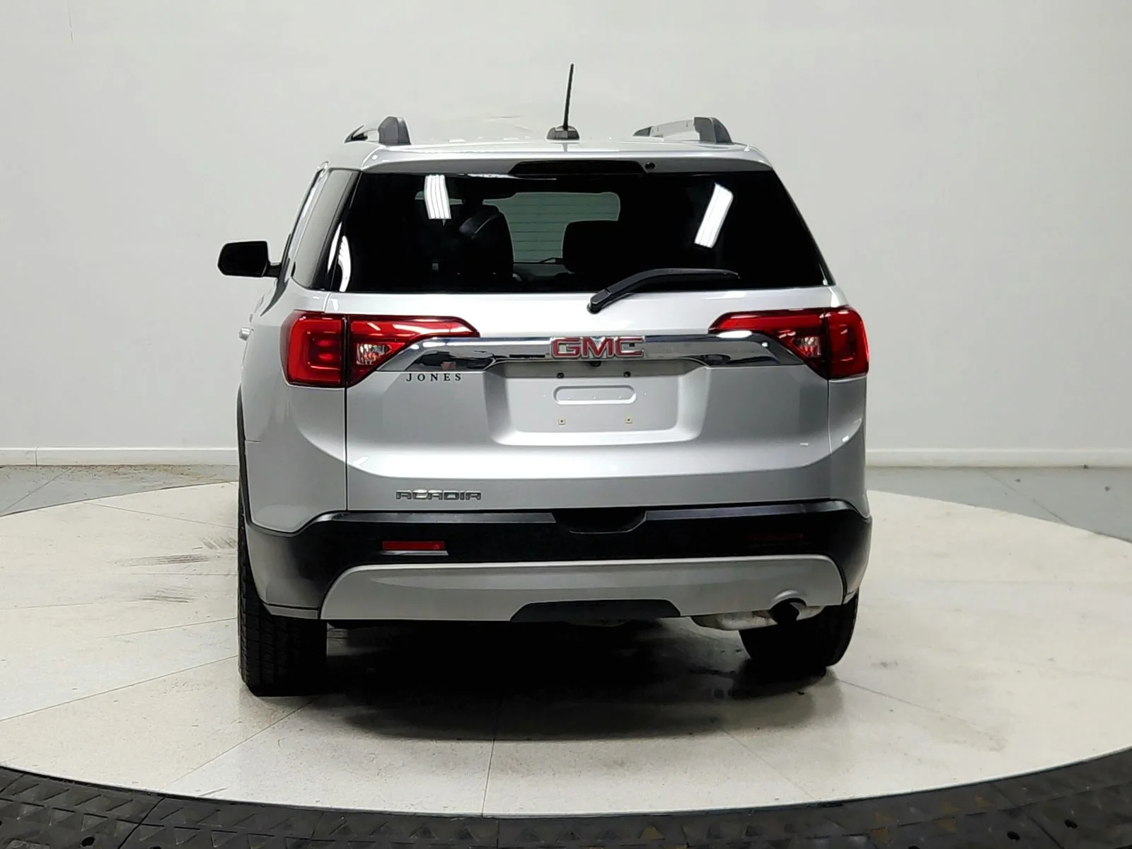 Used 2018 Silver GMC SLE-2 image 7