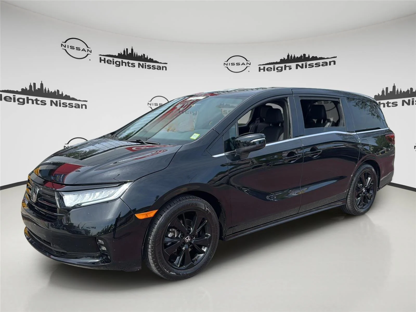 2024 Honda Odyssey SPORT's photo