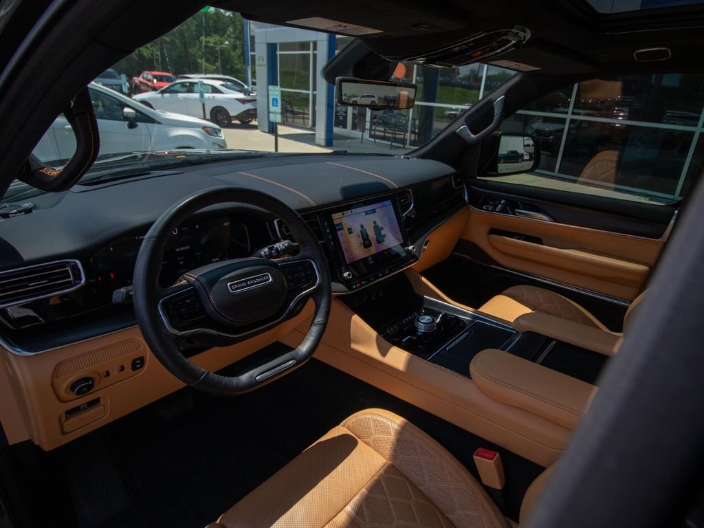 Used 2025 Black Jeep Series III image 5