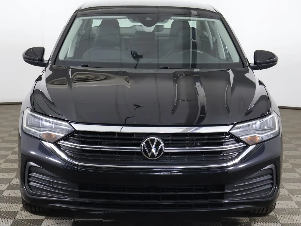 Used 2024 Deep Black Pearl Volkswagen 1.5T SE image 11