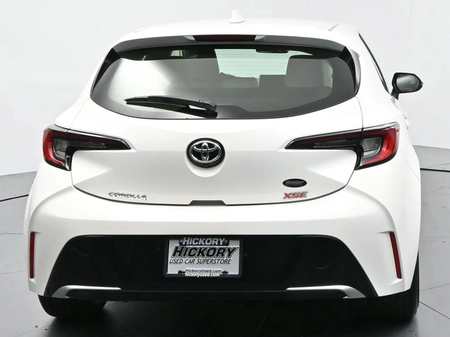 Used 2024 Ice Cap Toyota XSE image 6